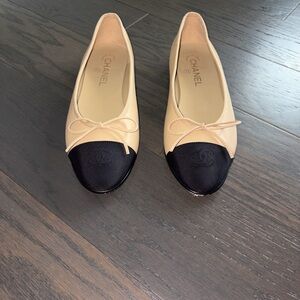 Beige & black classic flats